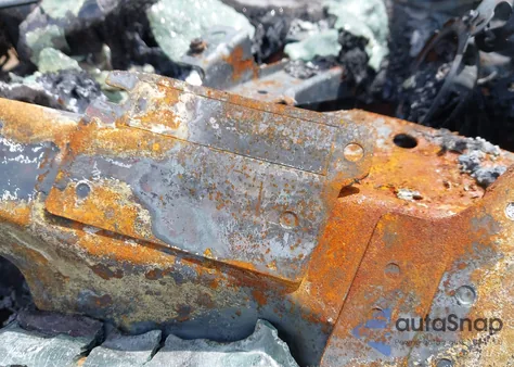 2022 Jeep Wagoneer Series Iii 4X2 from USA, damaged, VIN 1C4SJUDT2NS118113